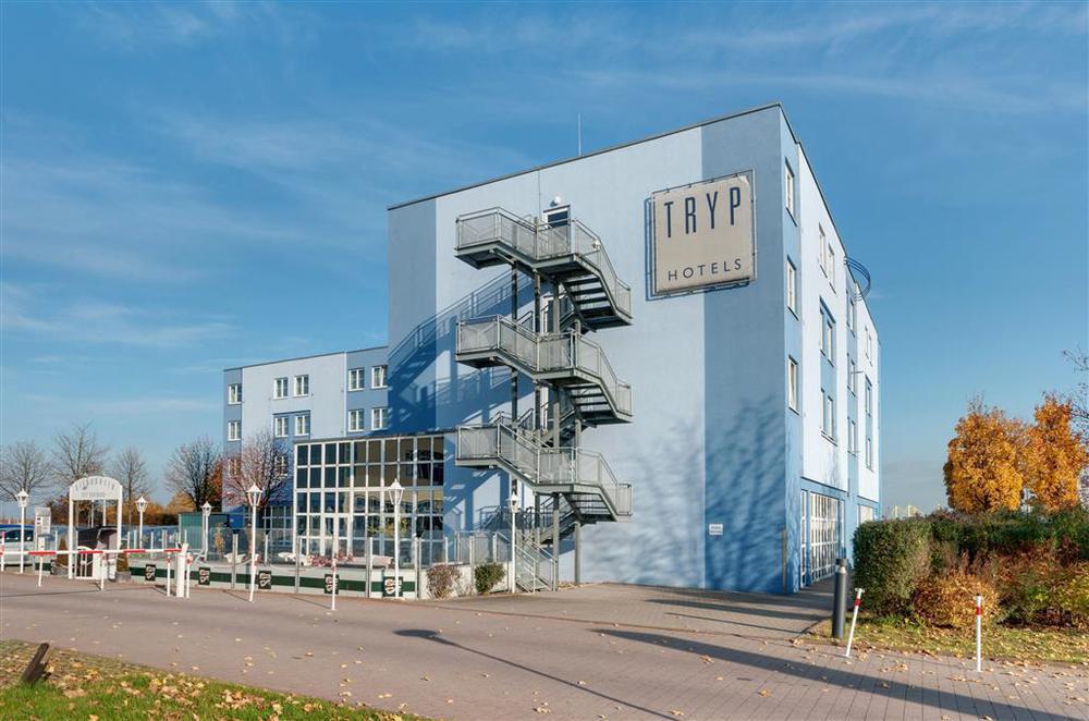 Courtyard By Marriott Dortmund Hotel Exterior photo